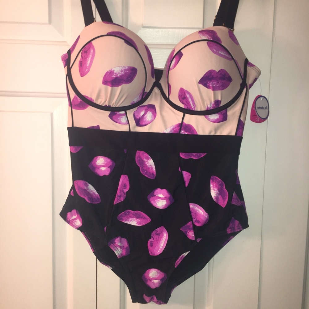 One piece bathing suit. Swim Suits for All